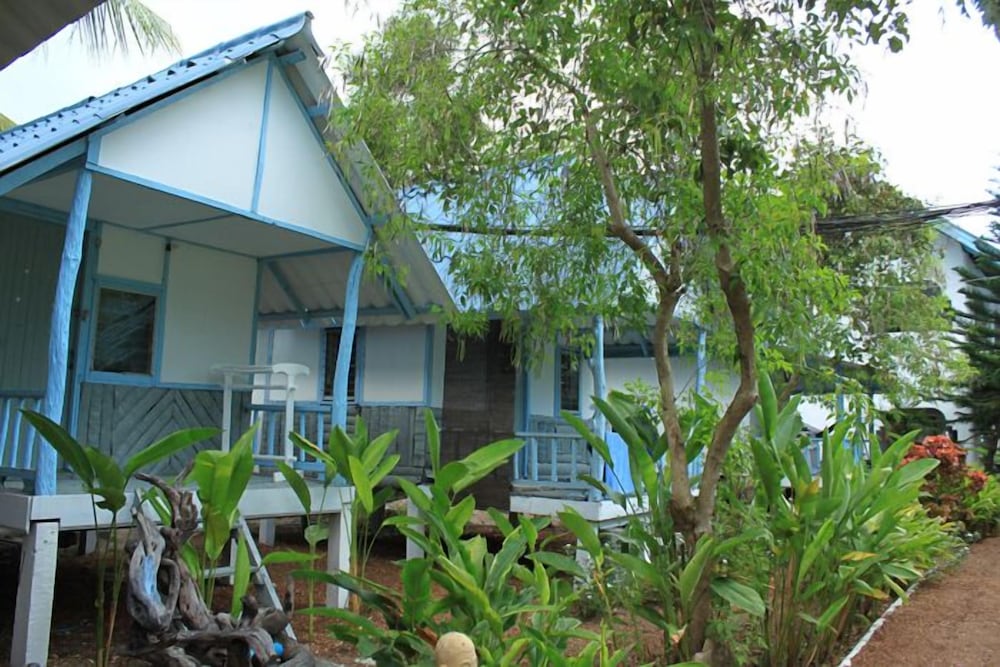 Asia Blue Beach Hostel Hacienda