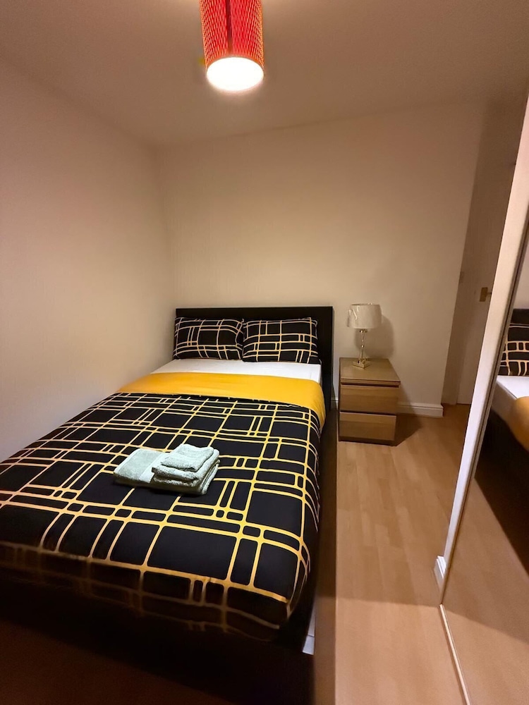 London City Apartment - Lynbrook Grove