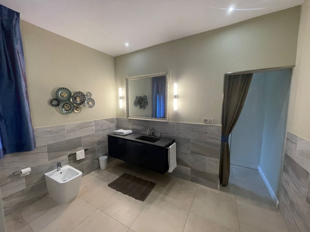 Villa Italia Somone Luxury Hotel