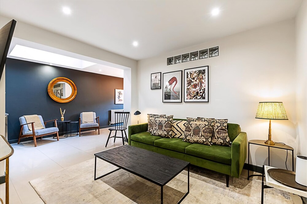 Stylish Shepherd's Bush Flat With Patio
