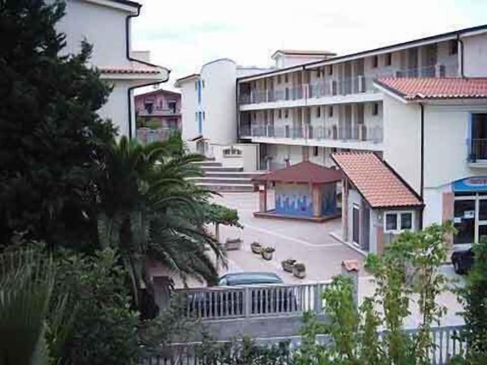 Aquamarine Residence