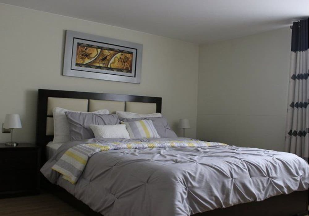 UR Place Rentals - Av Arequipa Miraflore view 3