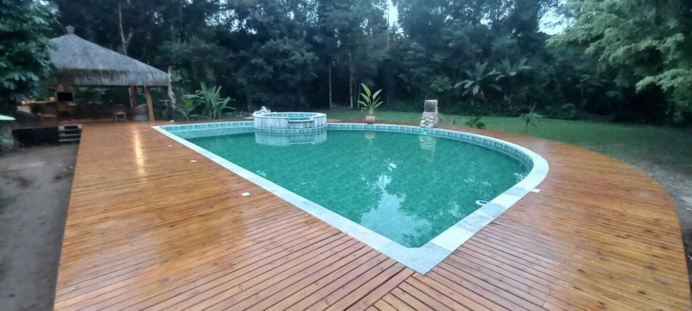 Bali Suites Itamambuca