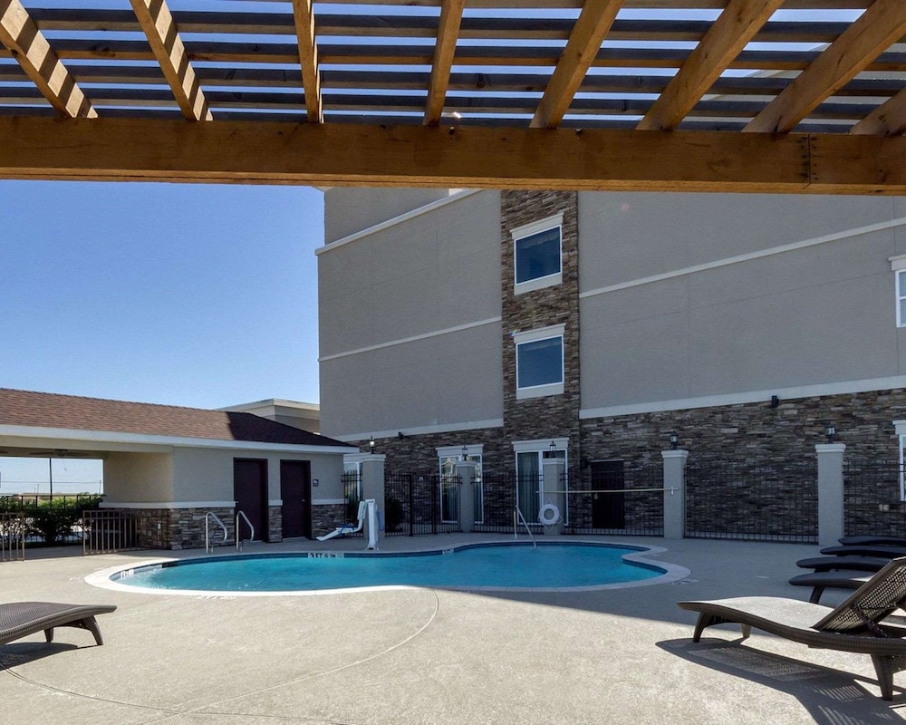 Garner Hotel Victoria - East by IHG