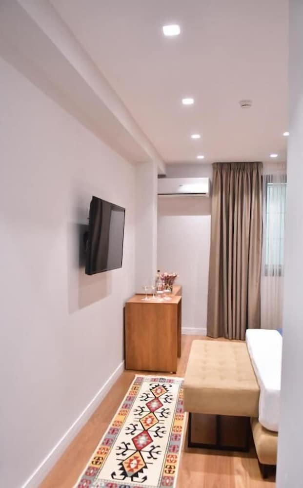 313 Villa City Center