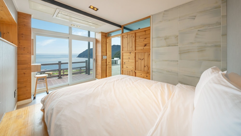 Geoje Inbito Pension