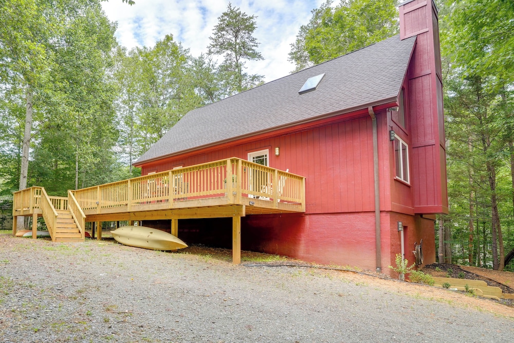 Pet-friendly Lake Monticello Home w/ Perks!