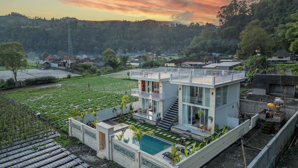 Hayana Villa