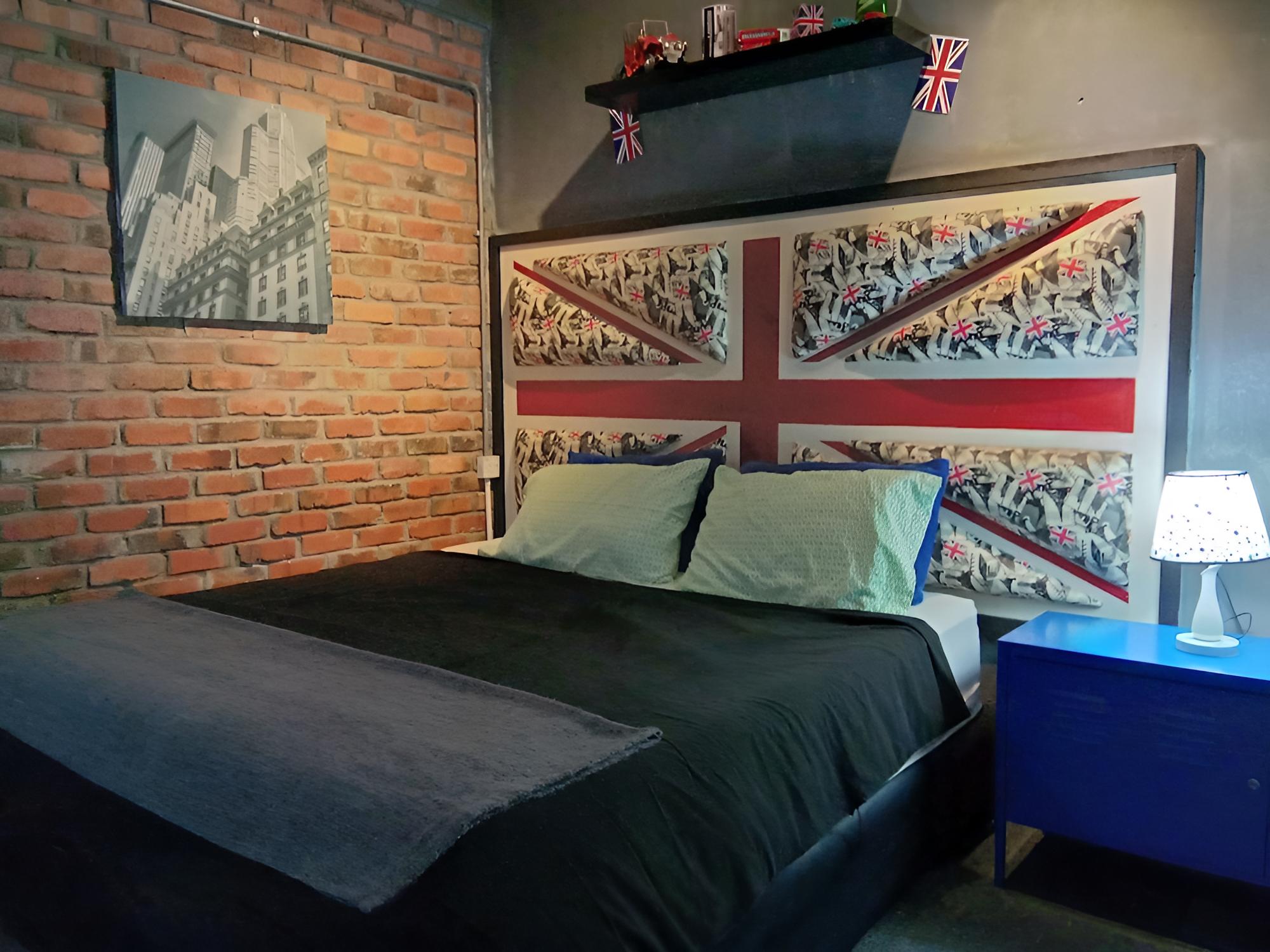 Bunker Hotel & Restaurant
