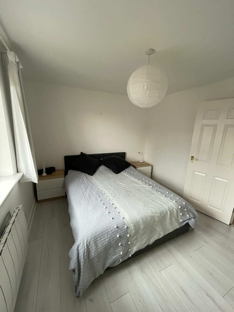 2BD Flat With Views of Canary Wharf - Rotherhithe