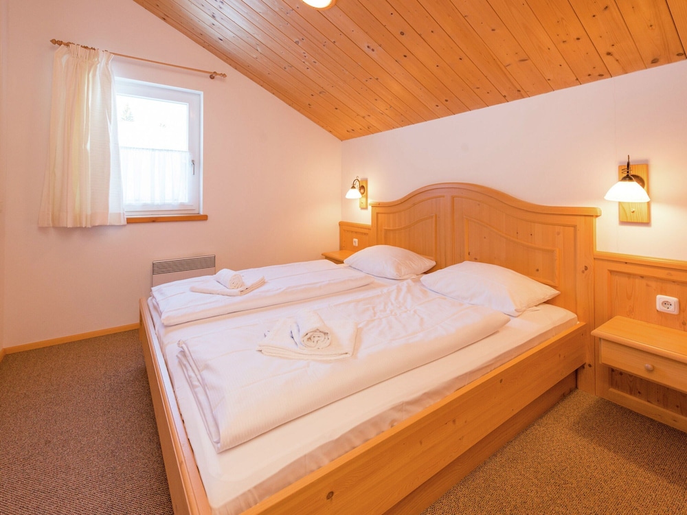 Chalet in Annaberg-lungotz With a Community Pool