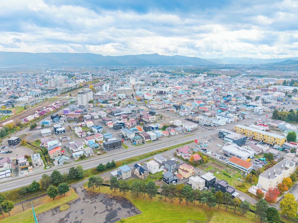 THE SHIMMER FURANO