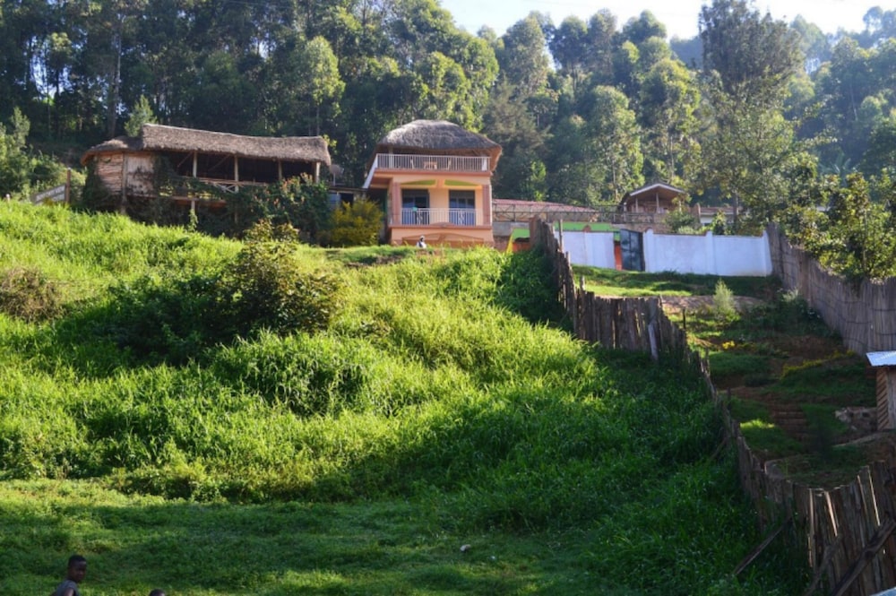 Bunyonyi Gorilla View Lodge view 5