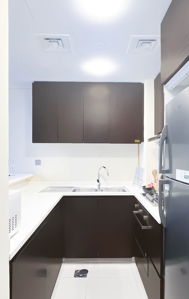 Luxury 2BR in Merano Tower Stunning City Views