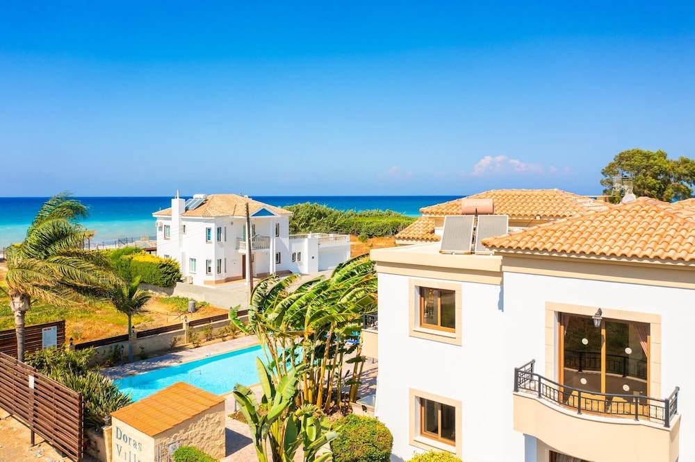 Villa Dora in Argaka view 2