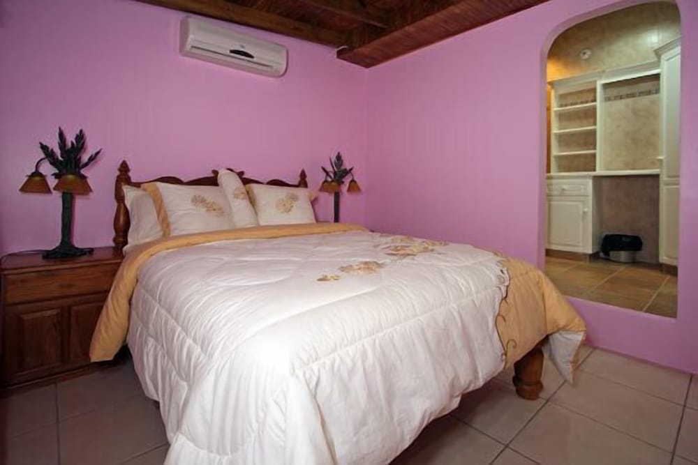Sheppy's Den Villa