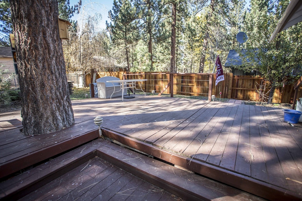 Majestic Pines 3 Bedroom Apts by RedAwning