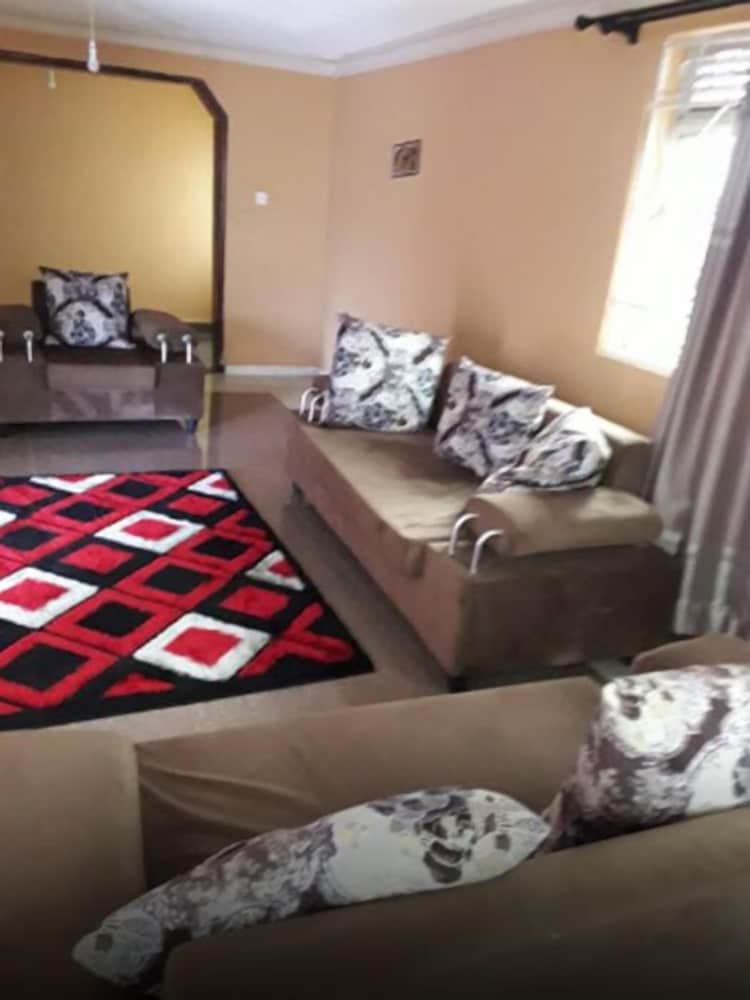 A & J Holiday Suites view 5