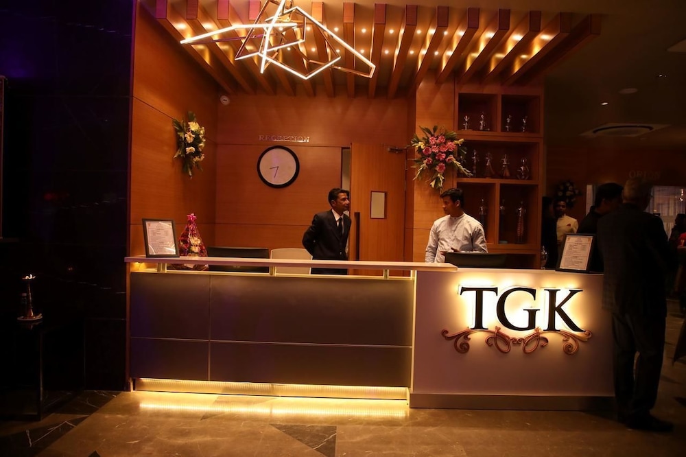 Lobby & Reception