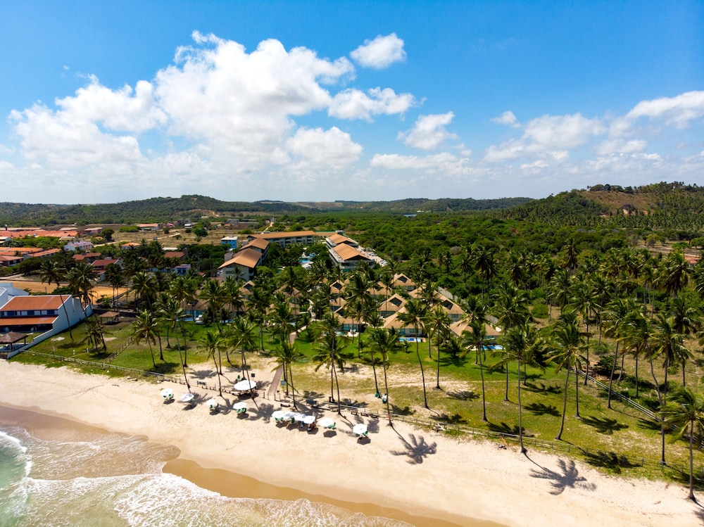 Flats no Carneiros Beach Resort
