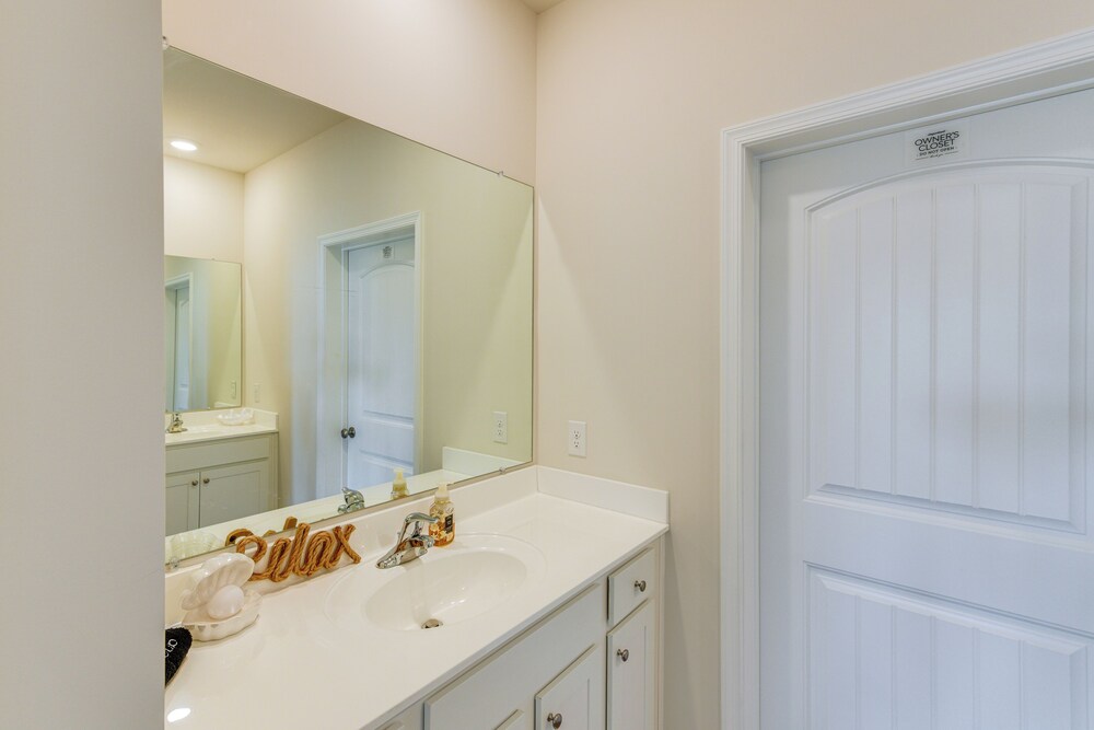 5 Mi to Bethany Beach: Home w/ Pool + Gym Access!