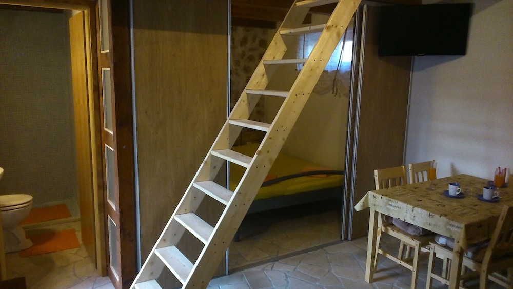 Photo 46