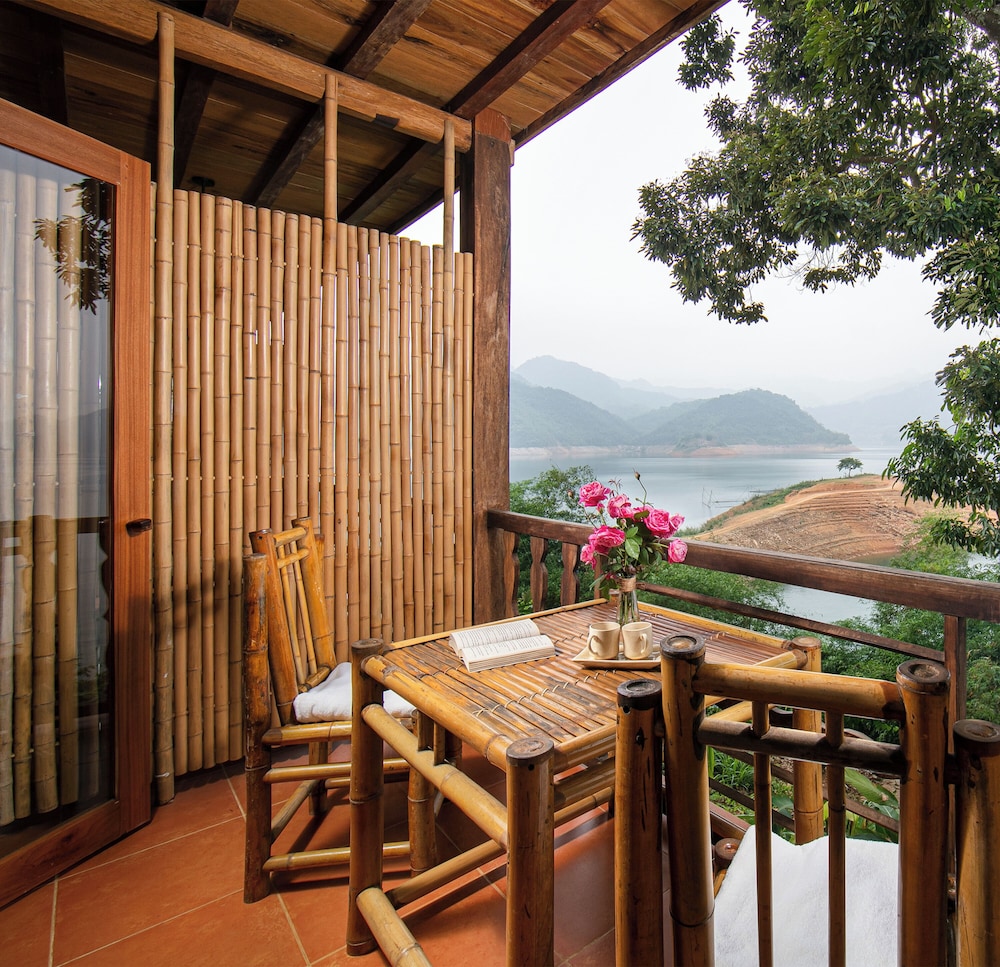 Mai Chau Hideaway Lake Resort 33