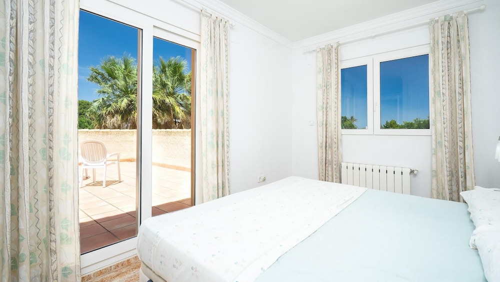 3-bed Villa Las Rotas