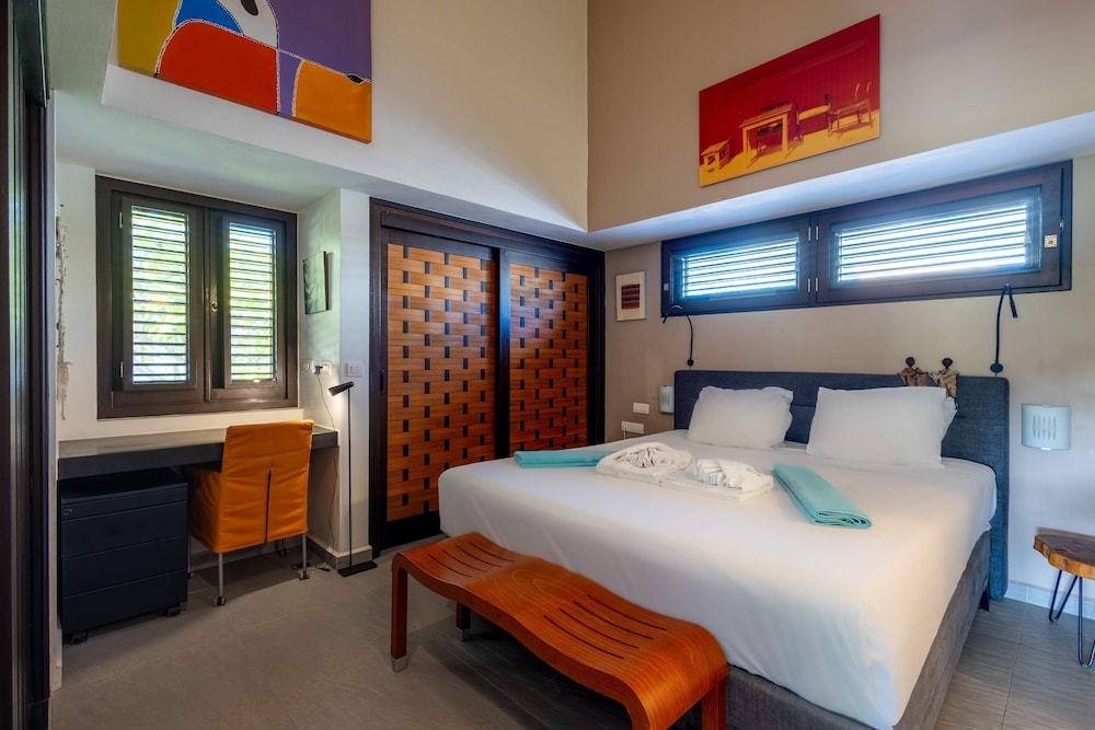 Indigo Garden at Blue Bay Golf Beach Resort