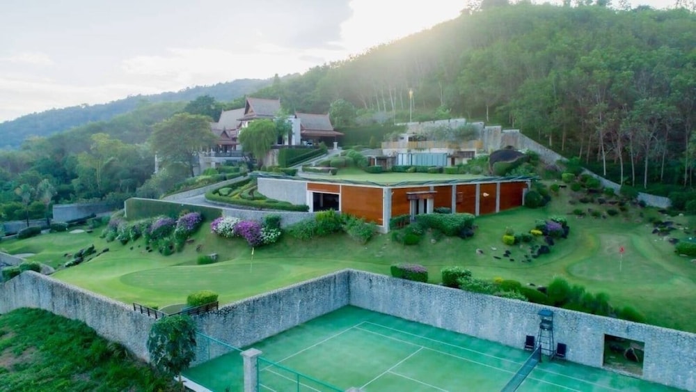 Royal Legacy Golf Villa