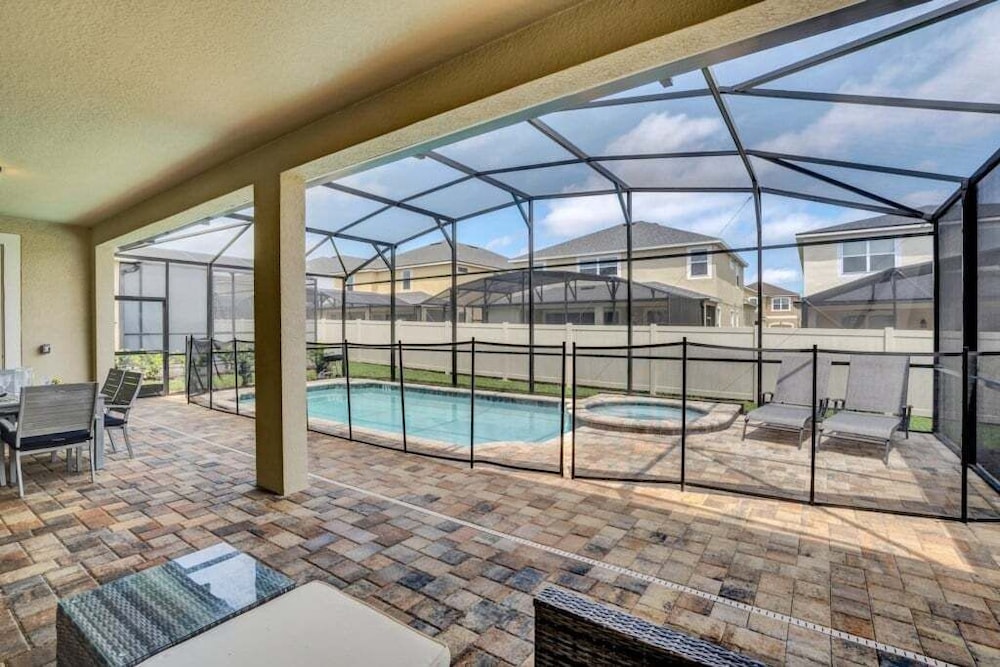 1513nassau 5 Bedroom Villa