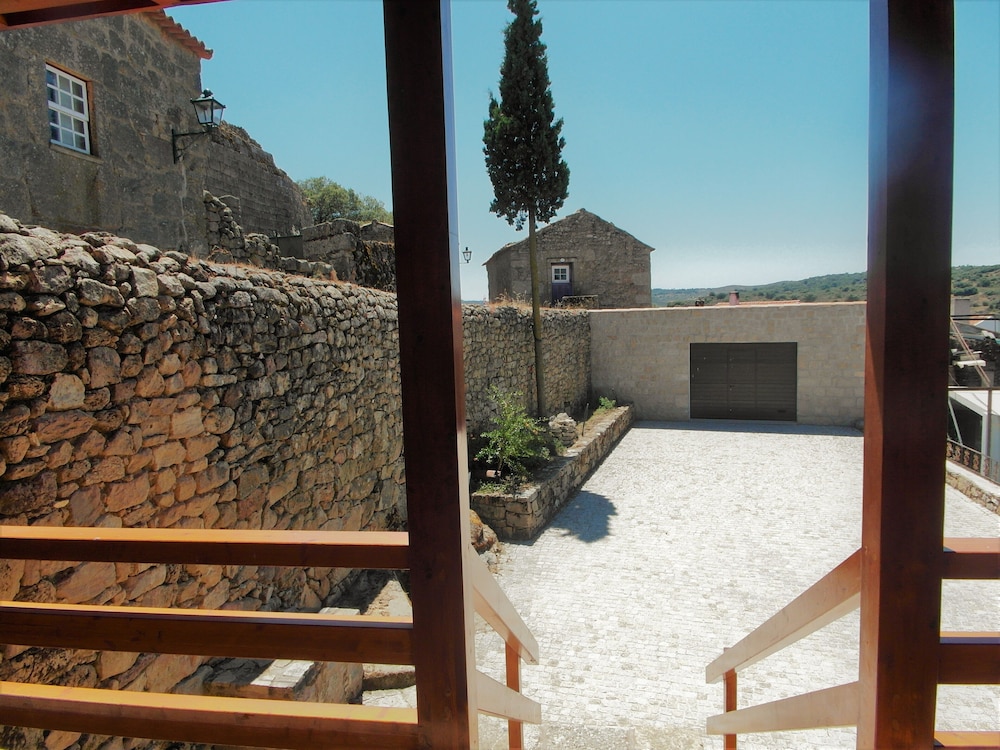 Casa de Sampaio view 4
