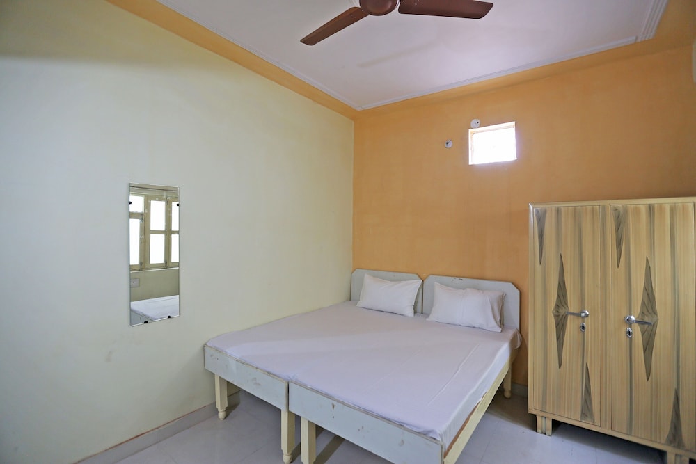 SPOT ON 48911 Sukhrali Residency - Property Image 11