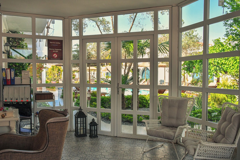 Bay C Otel - Image 25