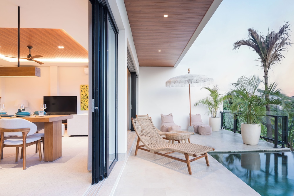 The Bali Manor Collection
