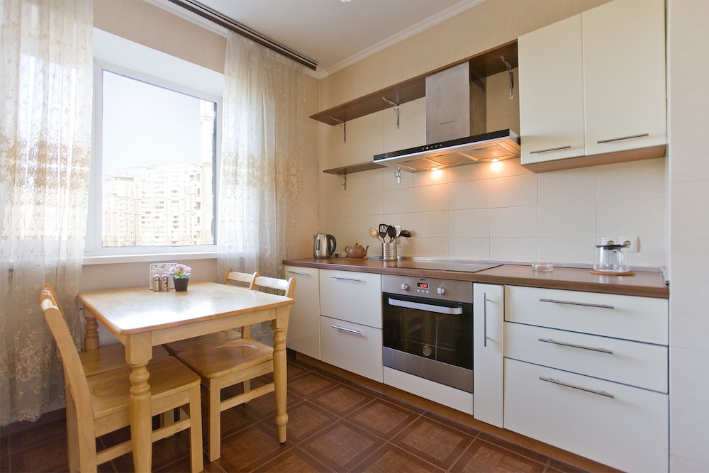 Hello Apartment on Kolomyazhskiy 26