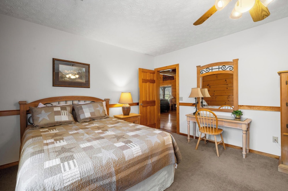 Country Pines Lodge
