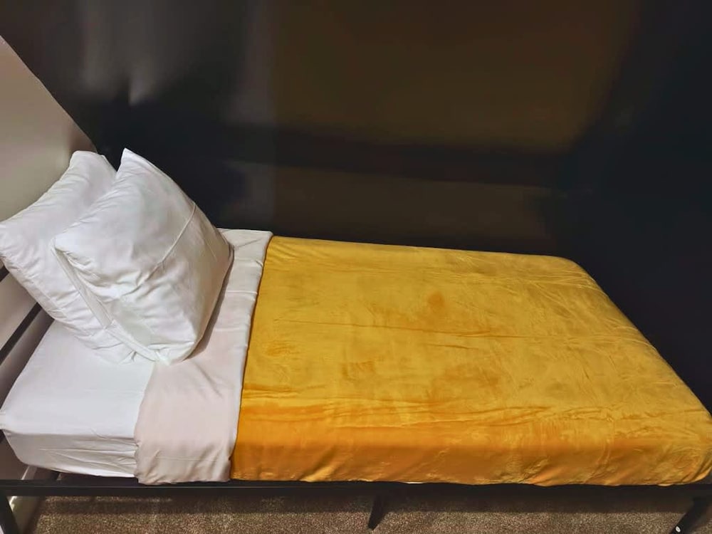 Short North Convention King Bed Parking Free