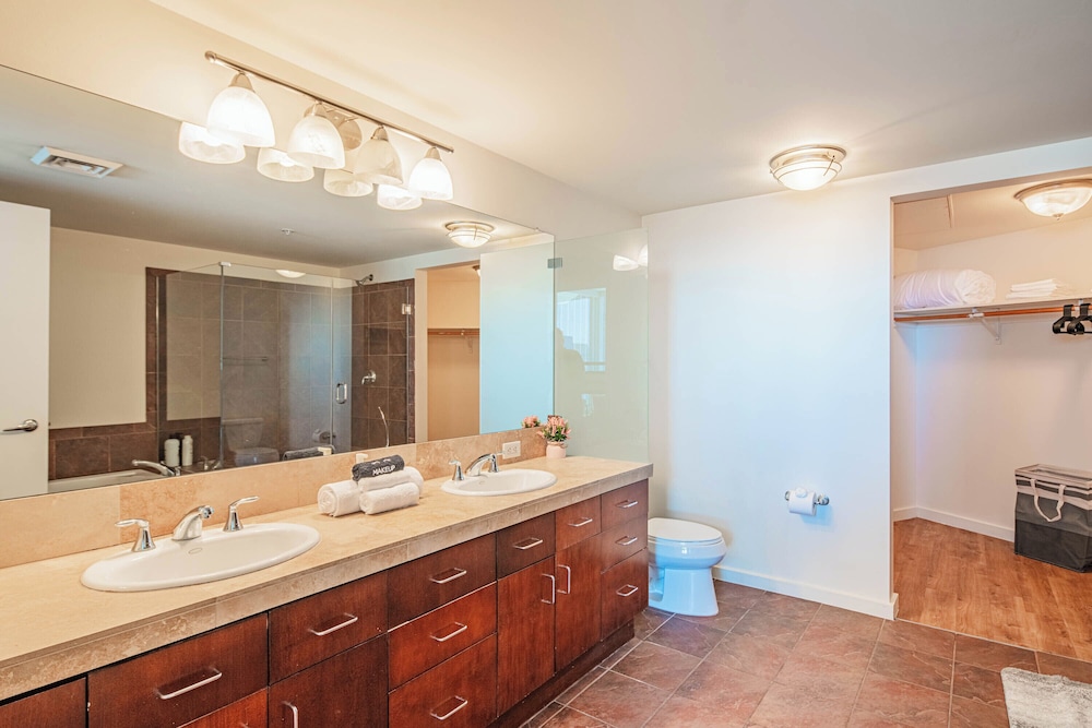 ROVE LIVING/KL - 44 Monroe