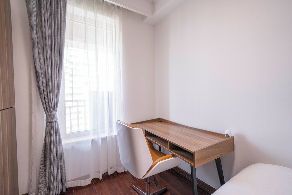Tyms Xintiandi Elegant 3BR 2BA APT