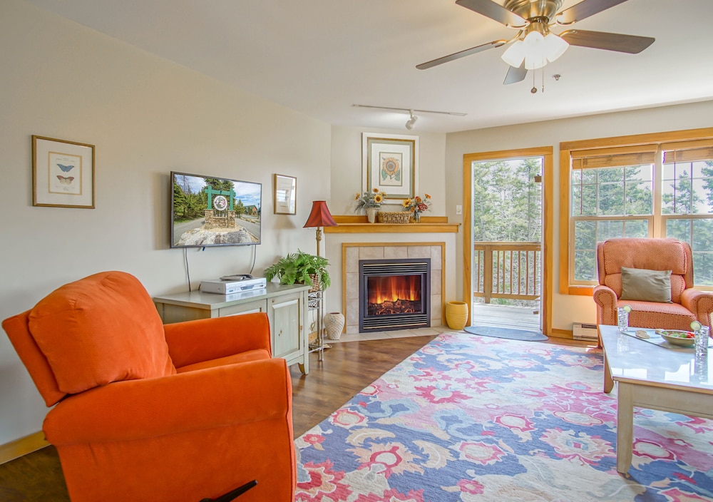 Camp 4 #21: 2 Bedrooms, 2.5 Baths: Slope Side, Gas Fireplace