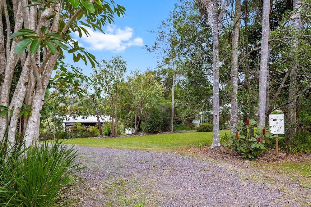 Quiet Ninderry Cottage With Peaceful Rural Outlook