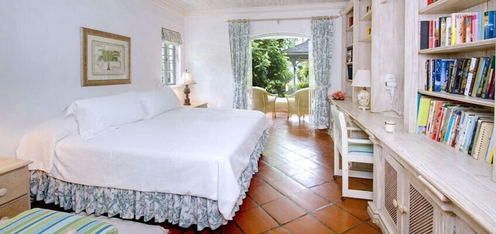 Emerald Beach 2 - Villa Allamand view 3
