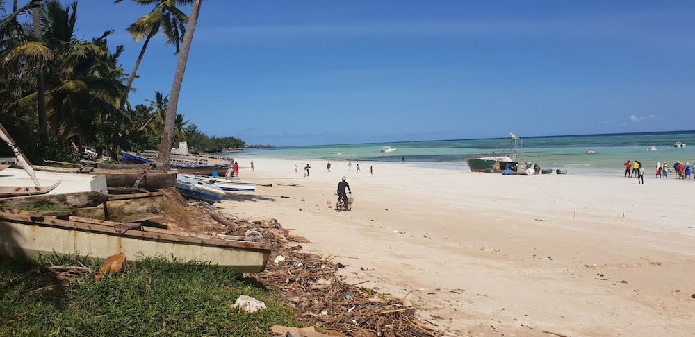 Ocean Breeze Lodge