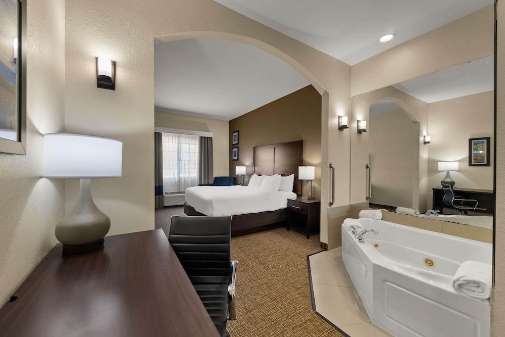 Comfort Inn & Suites Atoka