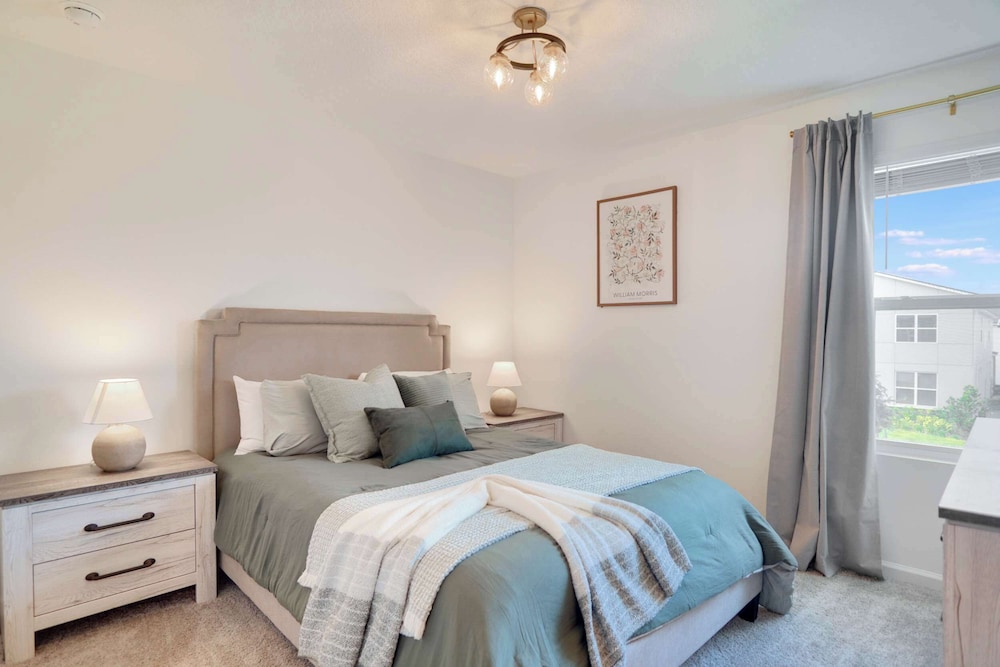 Epic 10br Solara Retreat, Themed Fun & Pool
