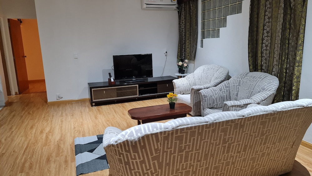 Axis Apartments