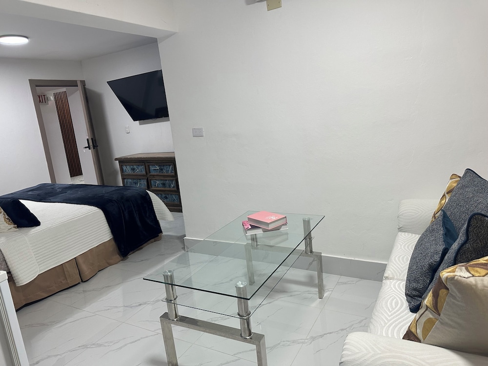 Onyx luxury rd