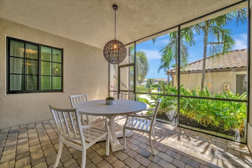 Golf Course Townhome Resort Amenities 2B Luxury