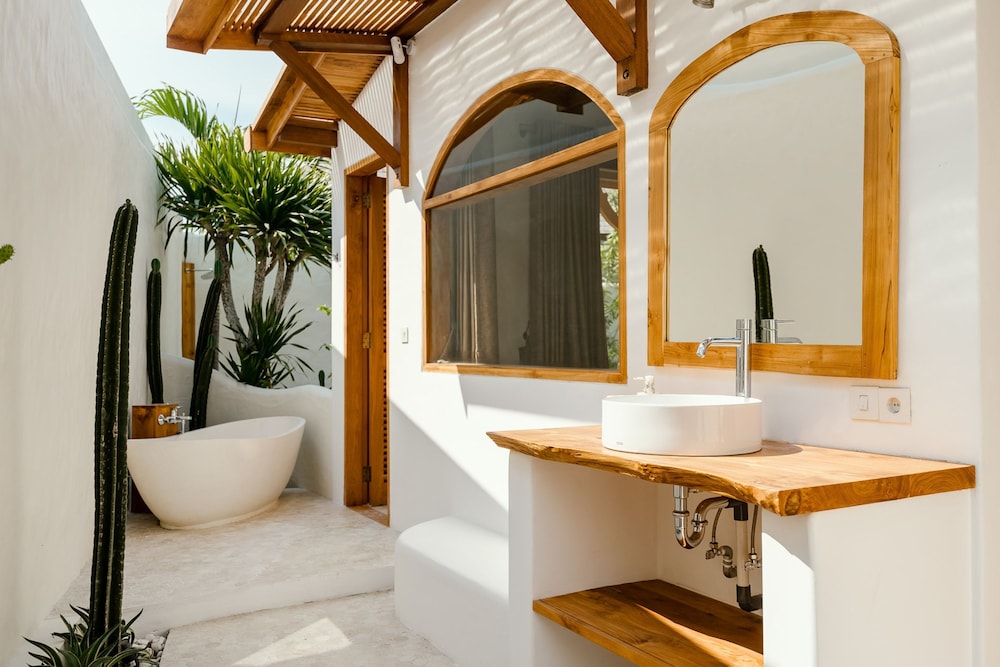 Villa Canggutopia 2 by Alfred in Bali - Romantic 1BD Villa Canggu Near the Beach